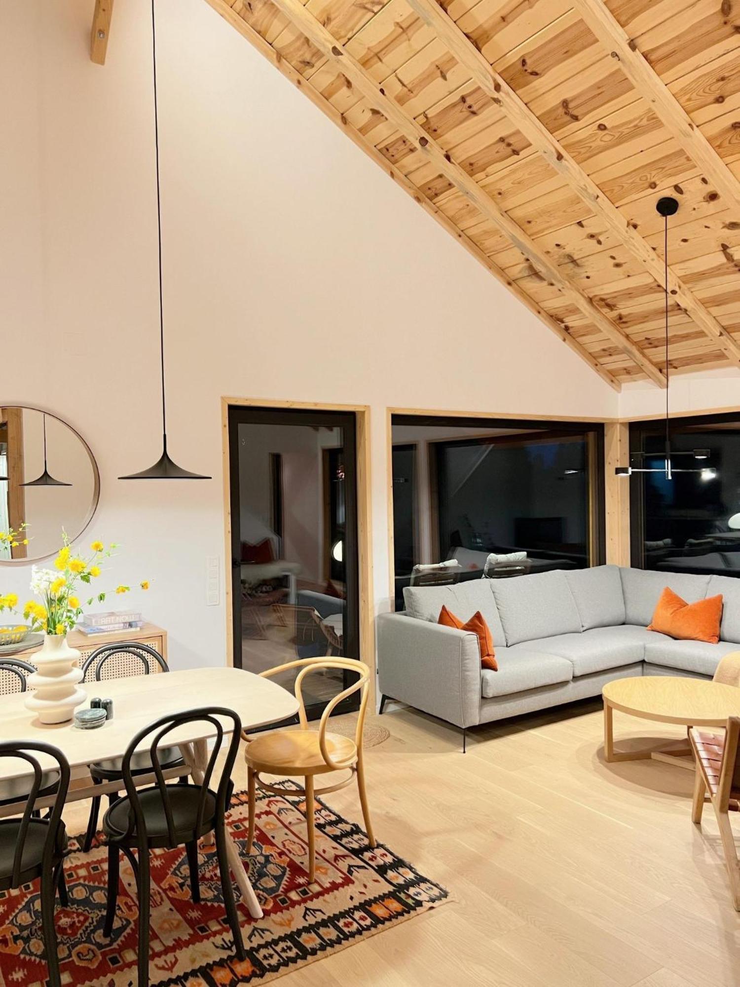 Chalet Forestia - Modern With Hot Tub And Sauna Dealu Negru